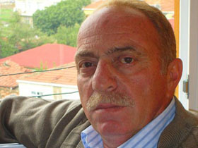 Ahmet KOL 2 Ameliyat Ge�irdi