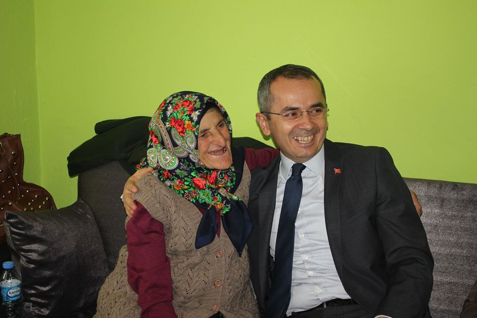 ie TOPAL'n Evinde almalar Tamam