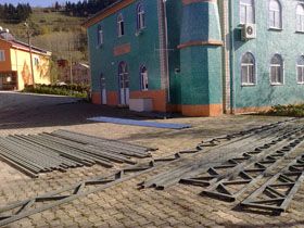 Cami Avlusunun �st� Kapat�lacak