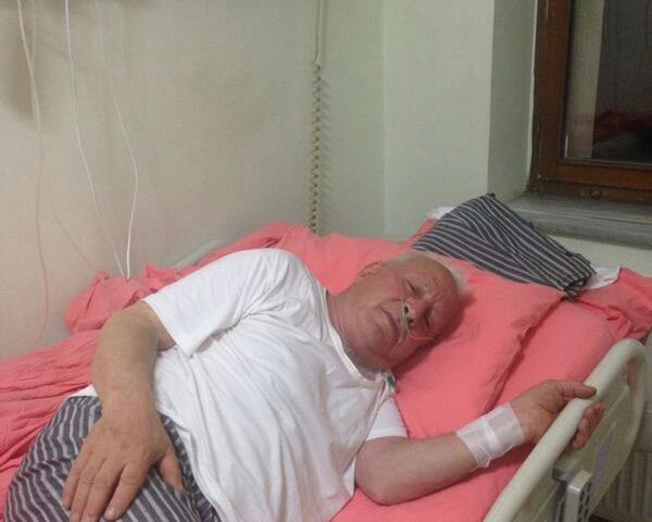 Mustafa KESK�N Hastanede Yat�yor