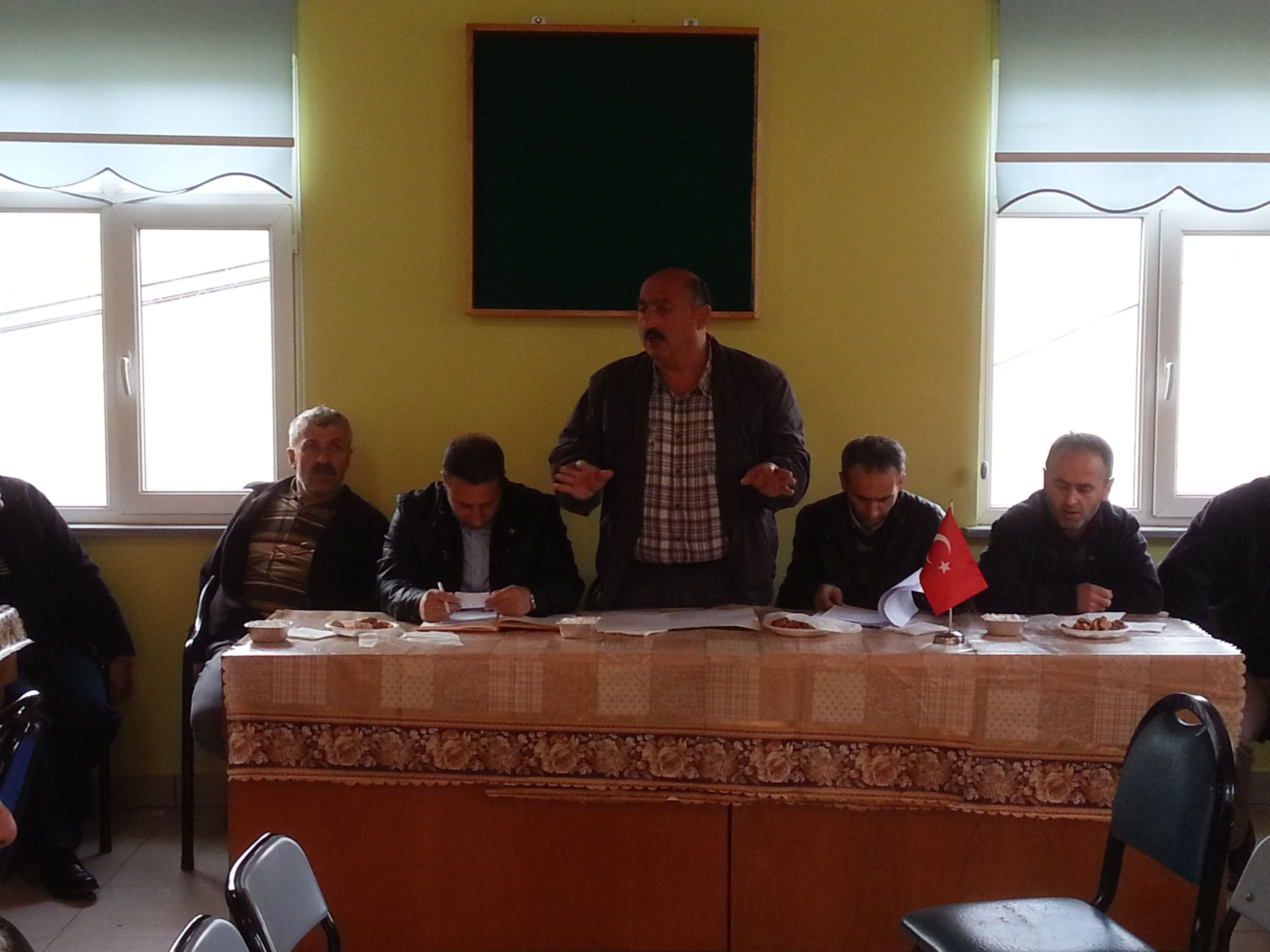 Yukarky Mahallesi Toplants (VDEO)