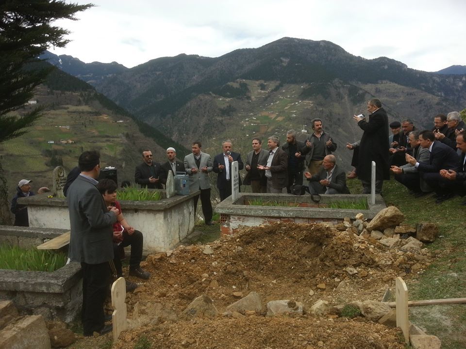 Elmas AFAK Defnedildi