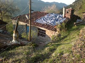 Rahmetli Seyit KADI' n�n Evinin �evresi (FOTO)