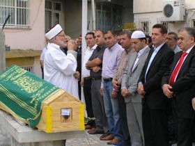 �stanbul' da Cenaze Namaz� K�l�nd�